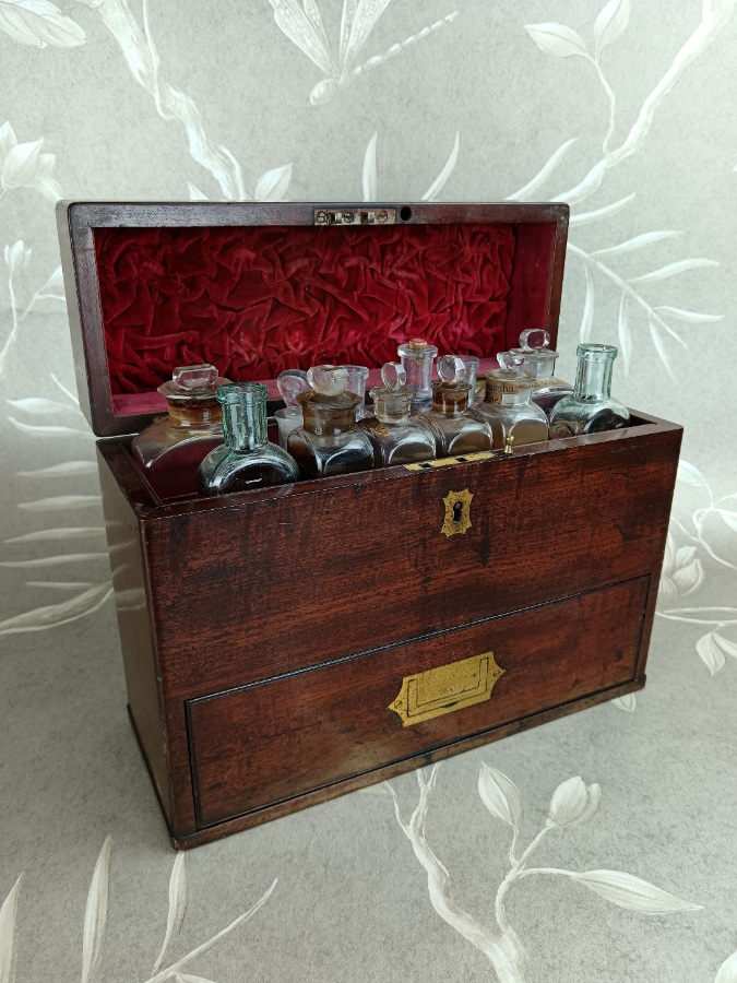 Fine Late Georgian Mahogany Campaign Travelling  Apothecary Chest (4).jpg